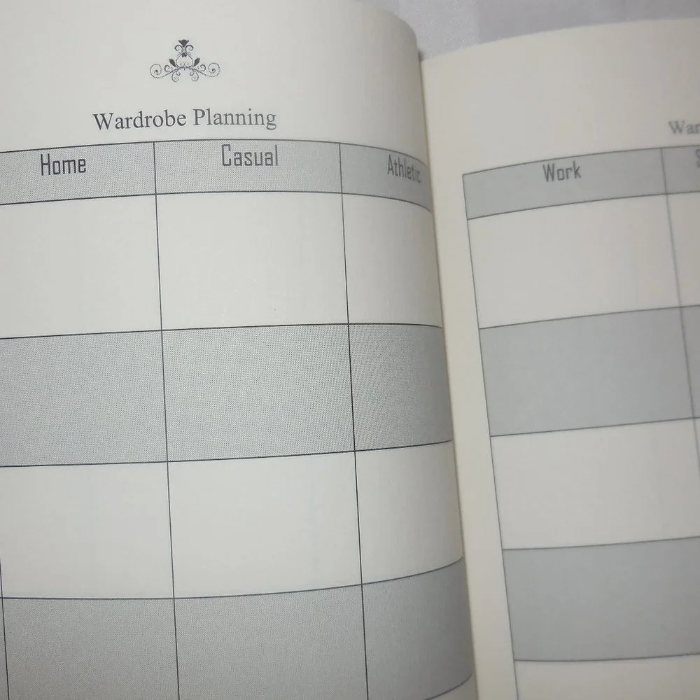 Online Shopping Log & Weekly Wardrobe Planner Paperback 108 pages tracker gifts